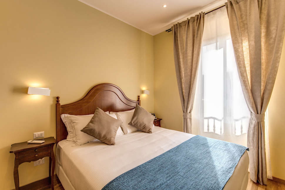 Top Floor Colosseo Guesthouse