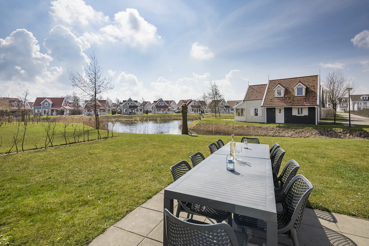 20-persoons villa op een leuk park in Zeeland